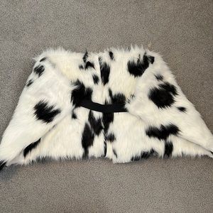 Dalmatian shawl for Cruella costume
